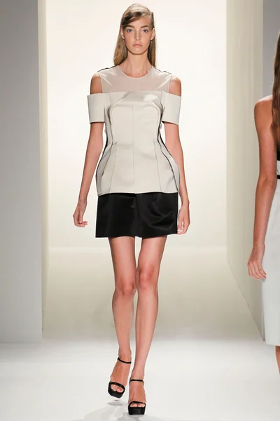 Look 30